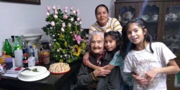Imágenes para rendir homenaje a persona finada, estas pueden variar en su contenido.