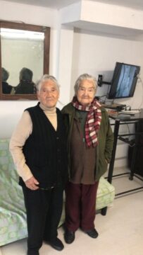 Imágenes para rendir homenaje a persona finada, estas pueden variar en su contenido.