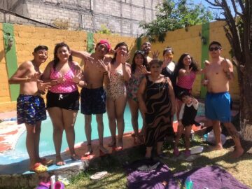 Imágenes para rendir homenaje a persona finada, estas pueden variar en su contenido.