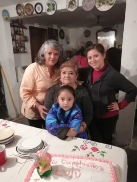 Imágenes para rendir homenaje a persona finada, estas pueden variar en su contenido.