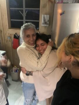 Imágenes para rendir homenaje a persona finada, estas pueden variar en su contenido.