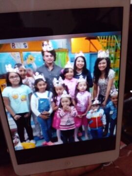 Imágenes para rendir homenaje a persona finada, estas pueden variar en su contenido.