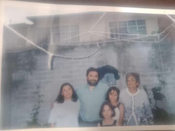 Imágenes para rendir homenaje a persona finada, estas pueden variar en su contenido.