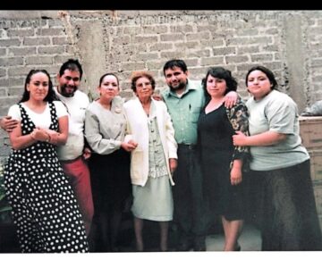 Imágenes para rendir homenaje a persona finada, estas pueden variar en su contenido.