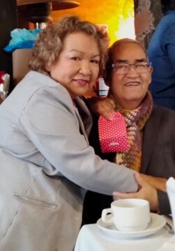 Imágenes para rendir homenaje a persona finada, estas pueden variar en su contenido.
