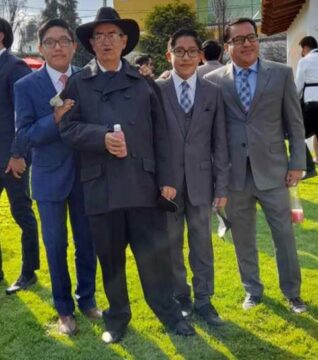 Imágenes para rendir homenaje a persona finada, estas pueden variar en su contenido.