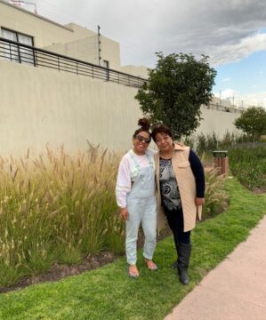 Imágenes para rendir homenaje a persona finada, estas pueden variar en su contenido.