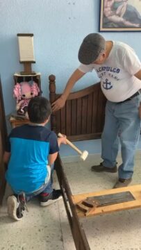 Imágenes para rendir homenaje a persona finada, estas pueden variar en su contenido.