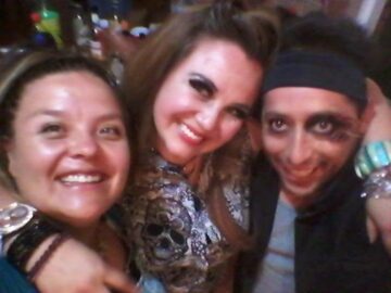 Imágenes para rendir homenaje a persona finada, estas pueden variar en su contenido.