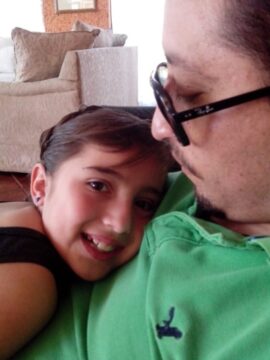 Imágenes para rendir homenaje a persona finada, estas pueden variar en su contenido.