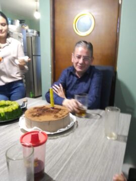 Imágenes para rendir homenaje a persona finada, estas pueden variar en su contenido.