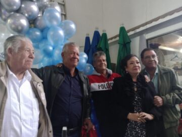 Imágenes para rendir homenaje a persona finada, estas pueden variar en su contenido.