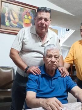 Imágenes para rendir homenaje a persona finada, estas pueden variar en su contenido.