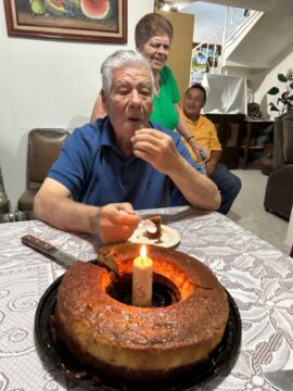 Imágenes para rendir homenaje a persona finada, estas pueden variar en su contenido.