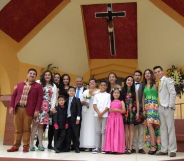 Imágenes para rendir homenaje a persona finada, estas pueden variar en su contenido.