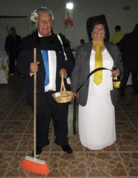Imágenes para rendir homenaje a persona finada, estas pueden variar en su contenido.