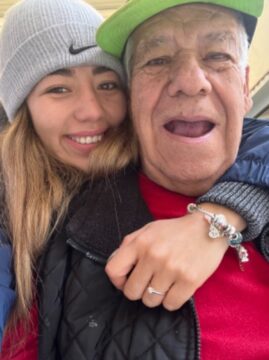 Imágenes para rendir homenaje a persona finada, estas pueden variar en su contenido.