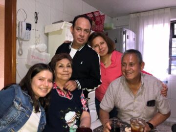 Imágenes para rendir homenaje a persona finada, estas pueden variar en su contenido.