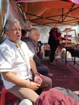 Imágenes para rendir homenaje a persona finada, estas pueden variar en su contenido.