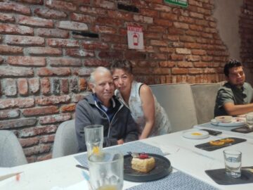 Imágenes para rendir homenaje a persona finada, estas pueden variar en su contenido.