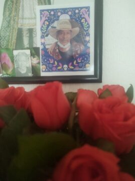 Imágenes para rendir homenaje a persona finada, estas pueden variar en su contenido.