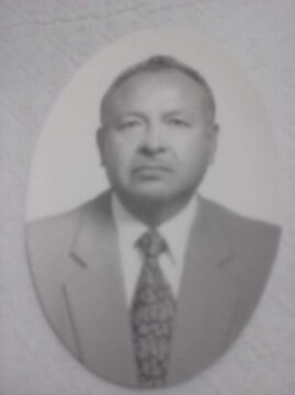Imágenes para rendir homenaje a persona finada, estas pueden variar en su contenido.