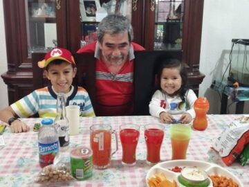 Imágenes para rendir homenaje a persona finada, estas pueden variar en su contenido.