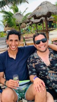 Imágenes para rendir homenaje a persona finada, estas pueden variar en su contenido.