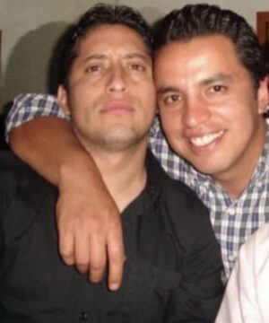 Imágenes para rendir homenaje a persona finada, estas pueden variar en su contenido.