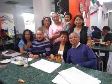 Imágenes para rendir homenaje a persona finada, estas pueden variar en su contenido.