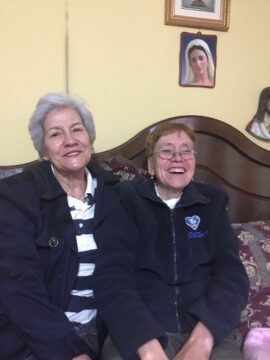 Imágenes para rendir homenaje a persona finada, estas pueden variar en su contenido.