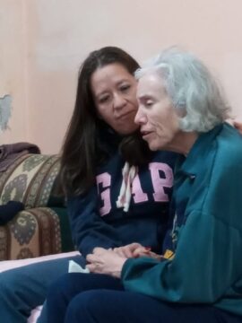 Imágenes para rendir homenaje a persona finada, estas pueden variar en su contenido.