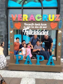 Imágenes para rendir homenaje a persona finada, estas pueden variar en su contenido.
