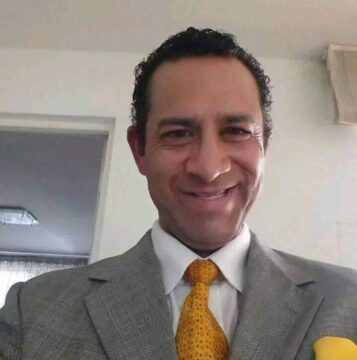 Imágenes para rendir homenaje a persona finada, estas pueden variar en su contenido.