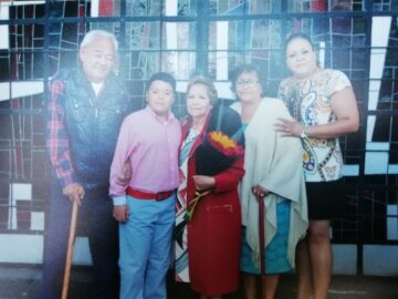 Imágenes para rendir homenaje a persona finada, estas pueden variar en su contenido.