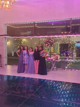 Imágenes para rendir homenaje a persona finada, estas pueden variar en su contenido.