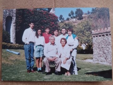 Imágenes para rendir homenaje a persona finada, estas pueden variar en su contenido.