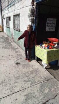 Imágenes para rendir homenaje a persona finada, estas pueden variar en su contenido.