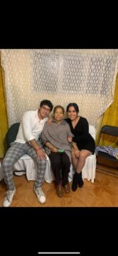 Imágenes para rendir homenaje a persona finada, estas pueden variar en su contenido.