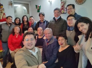 Imágenes para rendir homenaje a persona finada, estas pueden variar en su contenido.