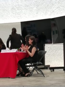 Imágenes para rendir homenaje a persona finada, estas pueden variar en su contenido.