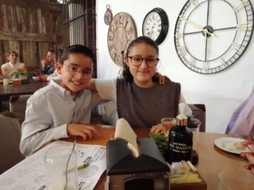Imágenes para rendir homenaje a persona finada, estas pueden variar en su contenido.