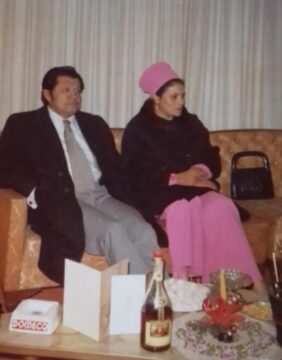 Imágenes para rendir homenaje a persona finada, estas pueden variar en su contenido.