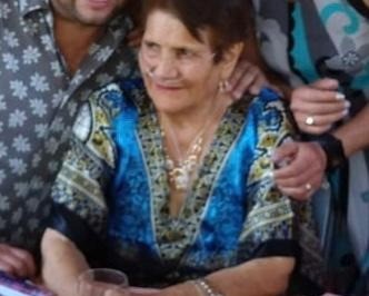 Imágenes para rendir homenaje a persona finada, estas pueden variar en su contenido.