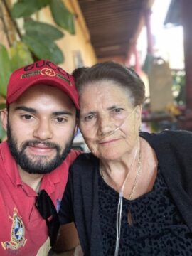 Imágenes para rendir homenaje a persona finada, estas pueden variar en su contenido.