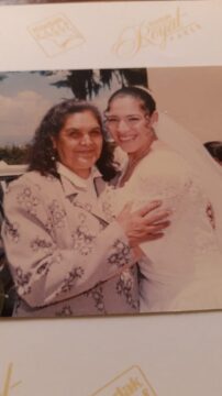 Imágenes para rendir homenaje a persona finada, estas pueden variar en su contenido.
