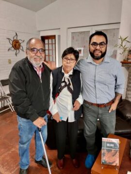 Imágenes para rendir homenaje a persona finada, estas pueden variar en su contenido.