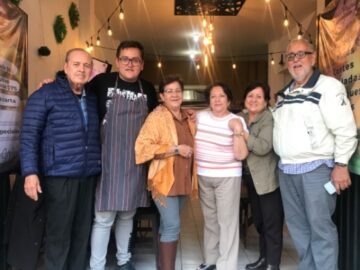 Imágenes para rendir homenaje a persona finada, estas pueden variar en su contenido.