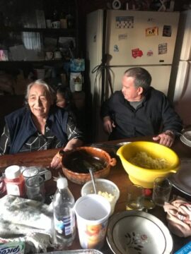 Imágenes para rendir homenaje a persona finada, estas pueden variar en su contenido.