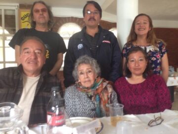 Imágenes para rendir homenaje a persona finada, estas pueden variar en su contenido.